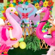 Flamingos cover personagens vivos festa animação