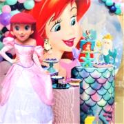 Ariel princesa personagem vivo cover fundo do mar