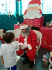 visita do papai noel com barba natural para eventos corporativos , residências, escola 