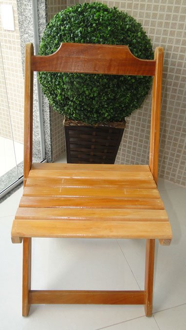 Cadeira de Madeira em Jacarepaguá