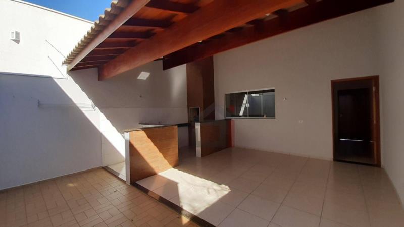 <Casa com 3 dormitórios para alugar por R$ 1.800,00/mês - Jardim Samambaia - Jales/SP