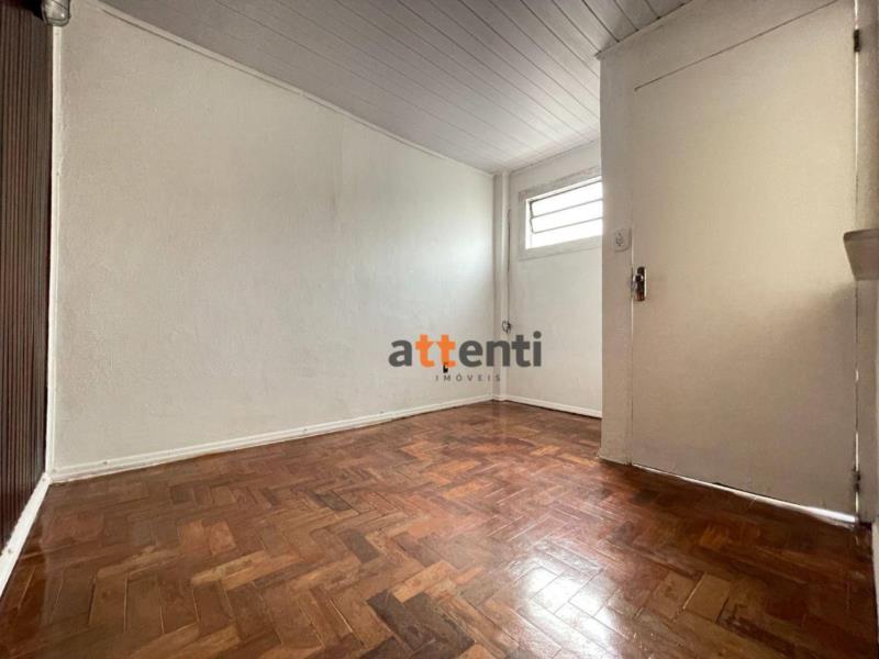 <Apartamento com 1 dormitório para alugar, 20 m² por R$ 650,00/mês - Várzea - Teresópolis/RJ